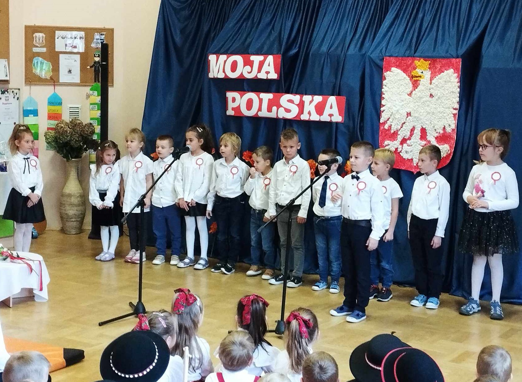 ,,Szkoła do hymnu&rdquo;