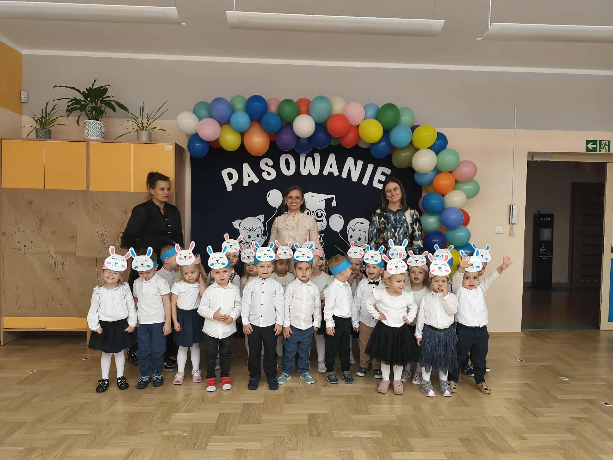 Pasowanie na Przedszkolaka w grupie "Zajączki"