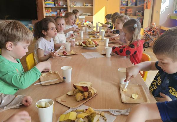 Zdrowe odżywianie "sałatka owocowa"