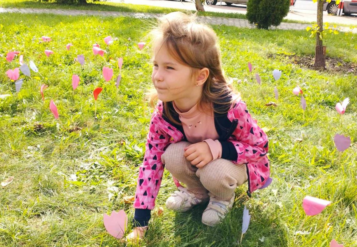 Sadzenie krokusów w ramach akcji "Krokus - myślę trzeźwo"